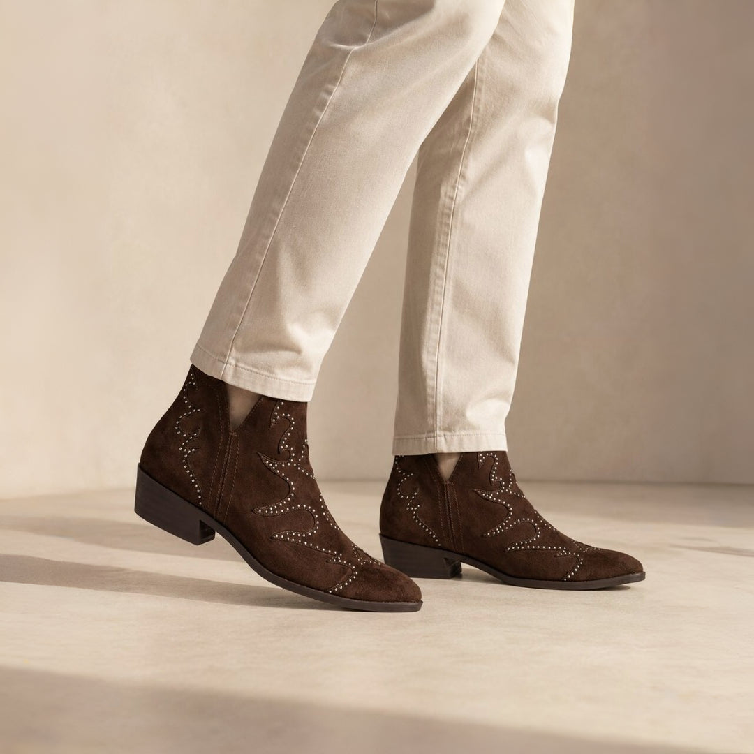 BOTIN COUNTRY TACHAS TACON BAJO  MUJER CORINA M6740