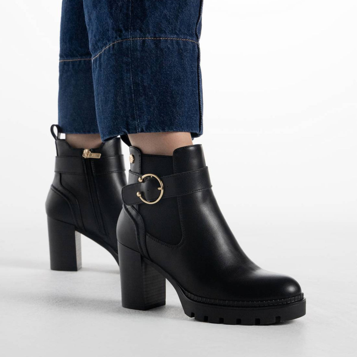 XTI MUJER BOTIN TACON 146044