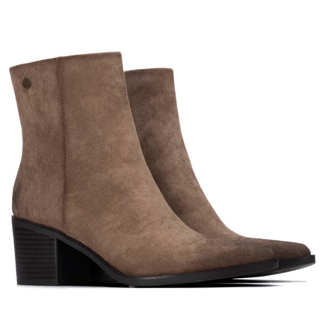 XTI MUJER BOTIN TACON ANCHO ANTELINA 146509