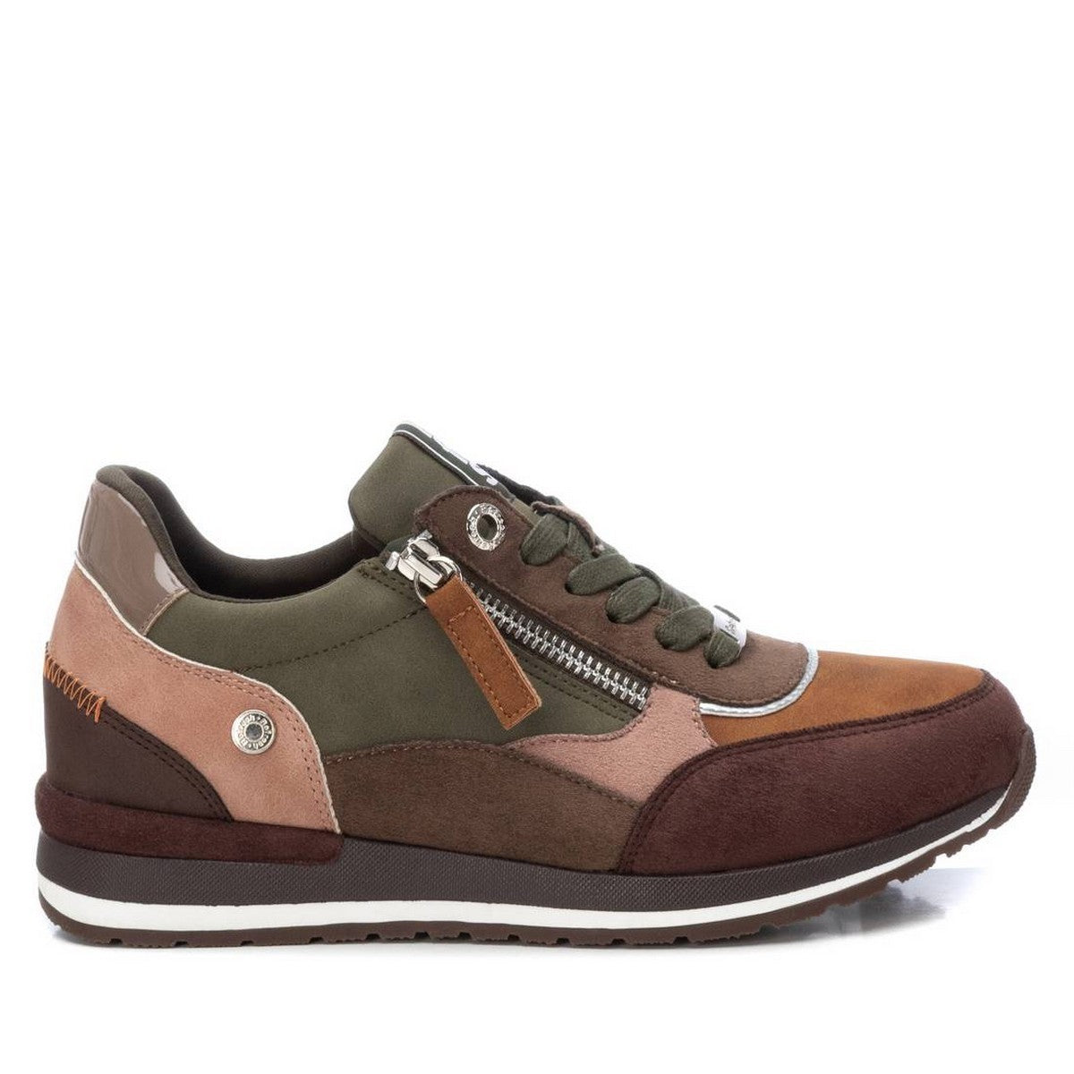 tarjeta sneakers